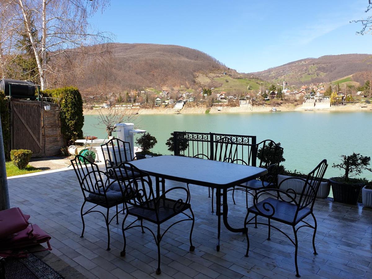 Lake House 新帕扎尔 外观 照片