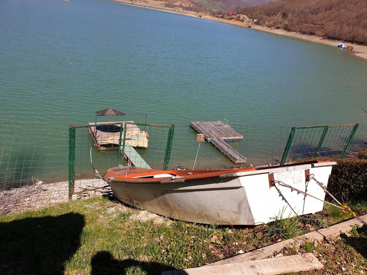 Lake House 新帕扎尔 外观 照片