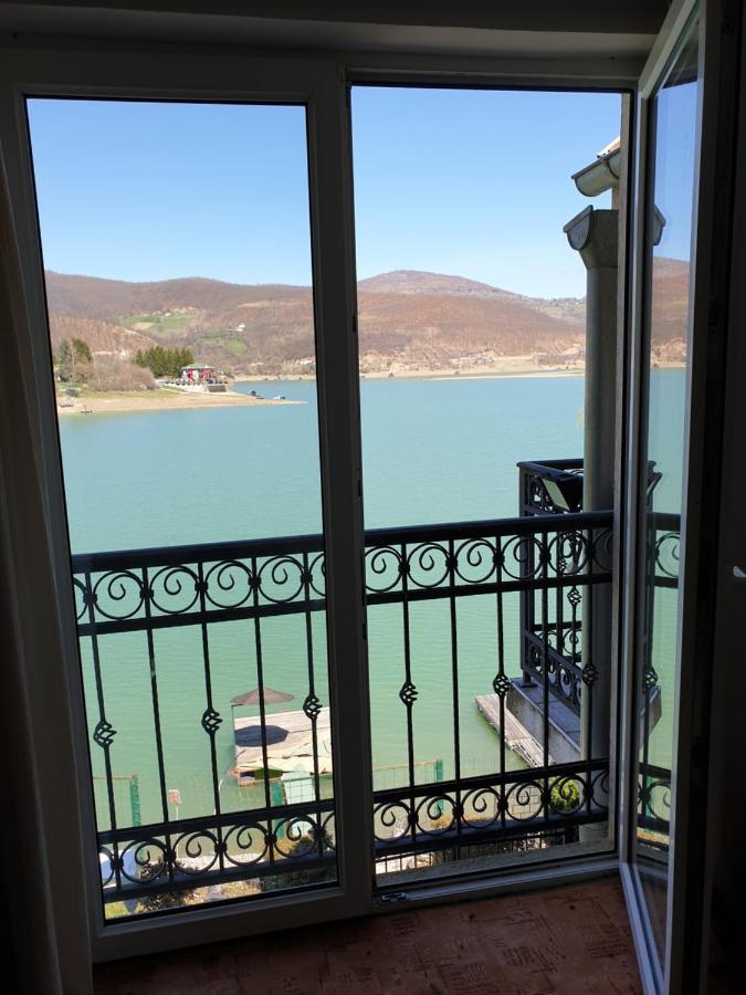 Lake House 新帕扎尔 外观 照片